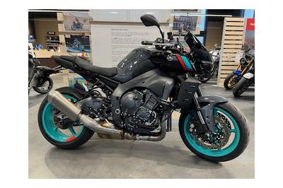 YAMAHA MT-10