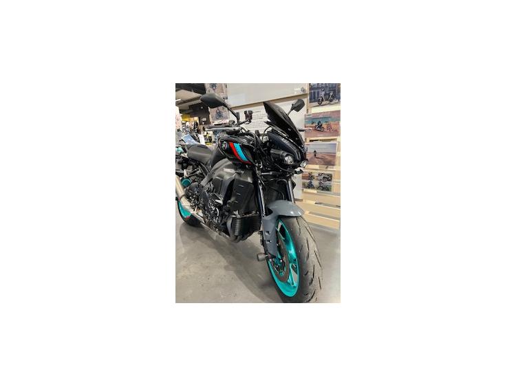 YAMAHA MT-10