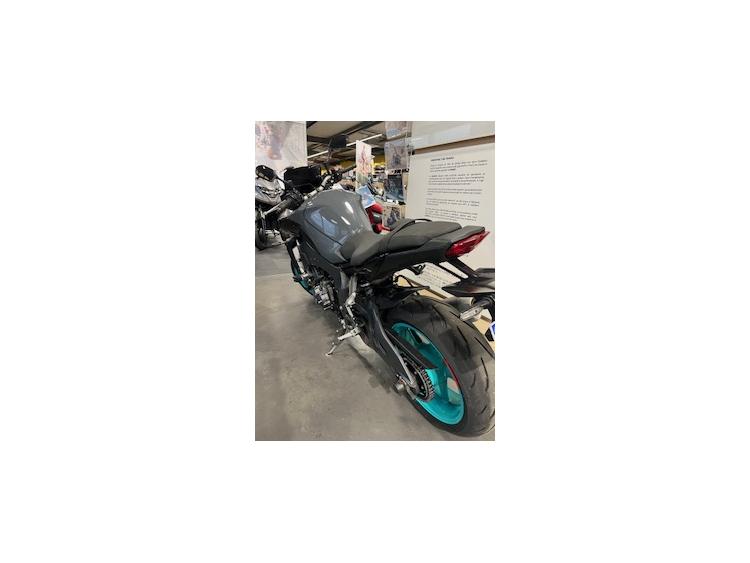 YAMAHA MT-10