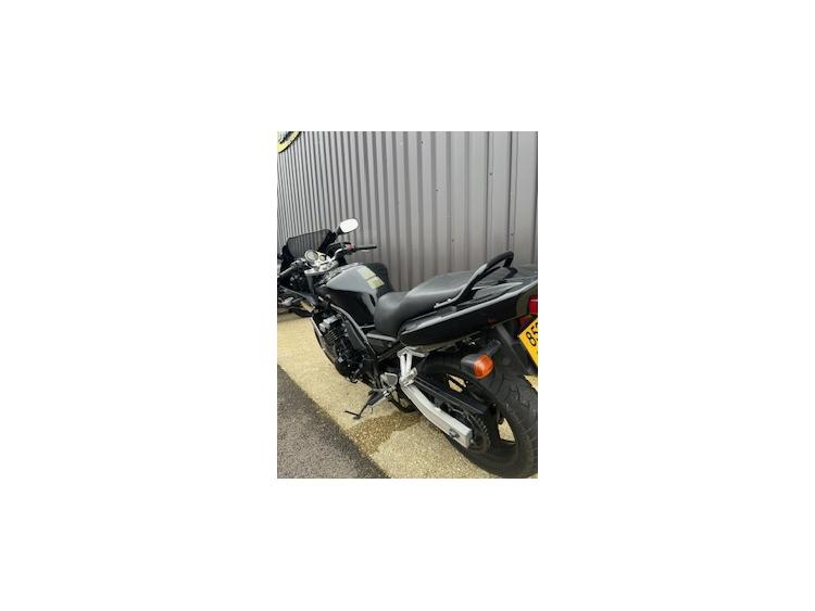 YAMAHA FZS 600 FAZER