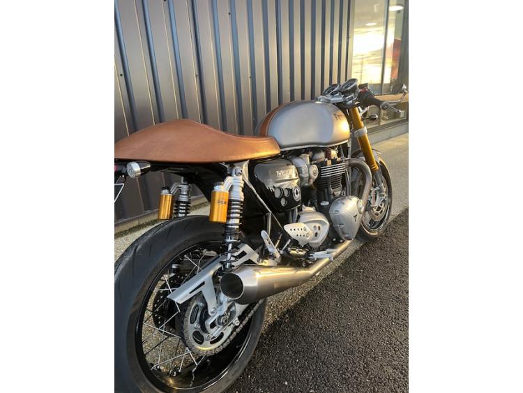 TRIUMPH THRUXTON 1200 R