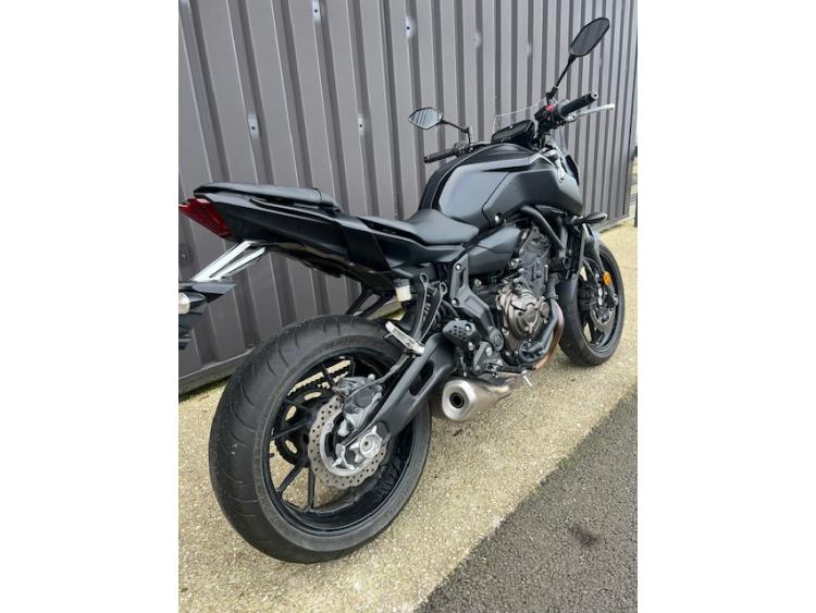 YAMAHA MT-07