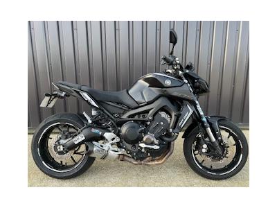 YAMAHA MT-09