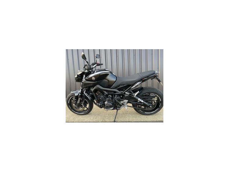 YAMAHA MT-09  MT09  MT