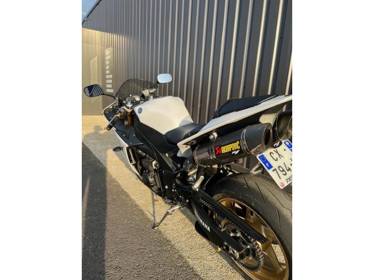 YAMAHA YZF 1000 R1 CROSS PLANE