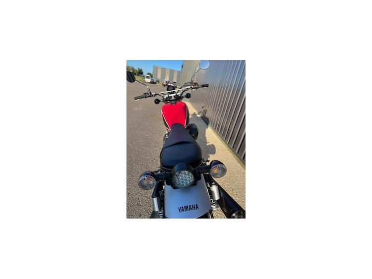 YAMAHA SCR 950
