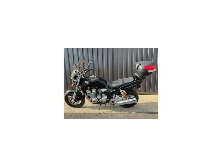 YAMAHA XJR 1300