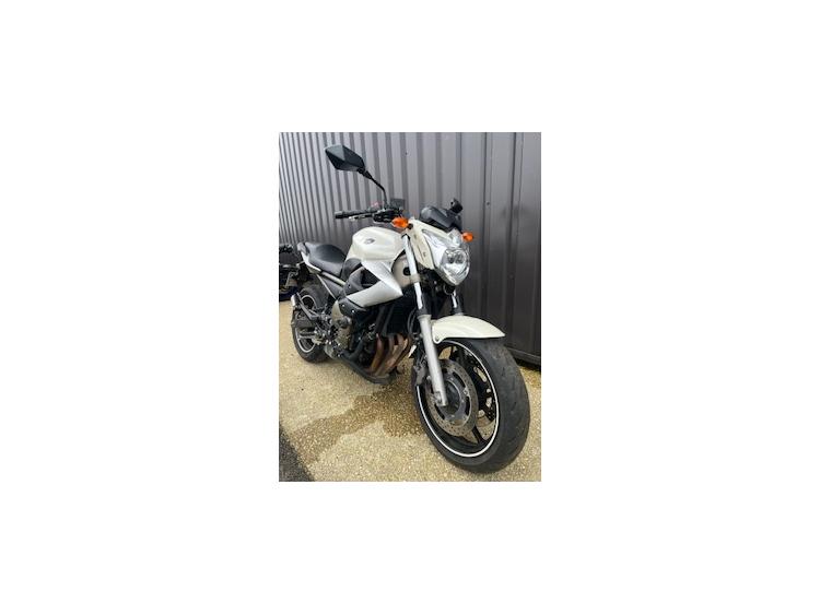 YAMAHA XJ6-N